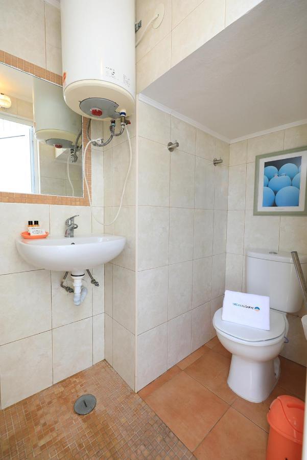C22 - Beco Do Poco Beach Townhouse In Senhora da Luz 외부 사진