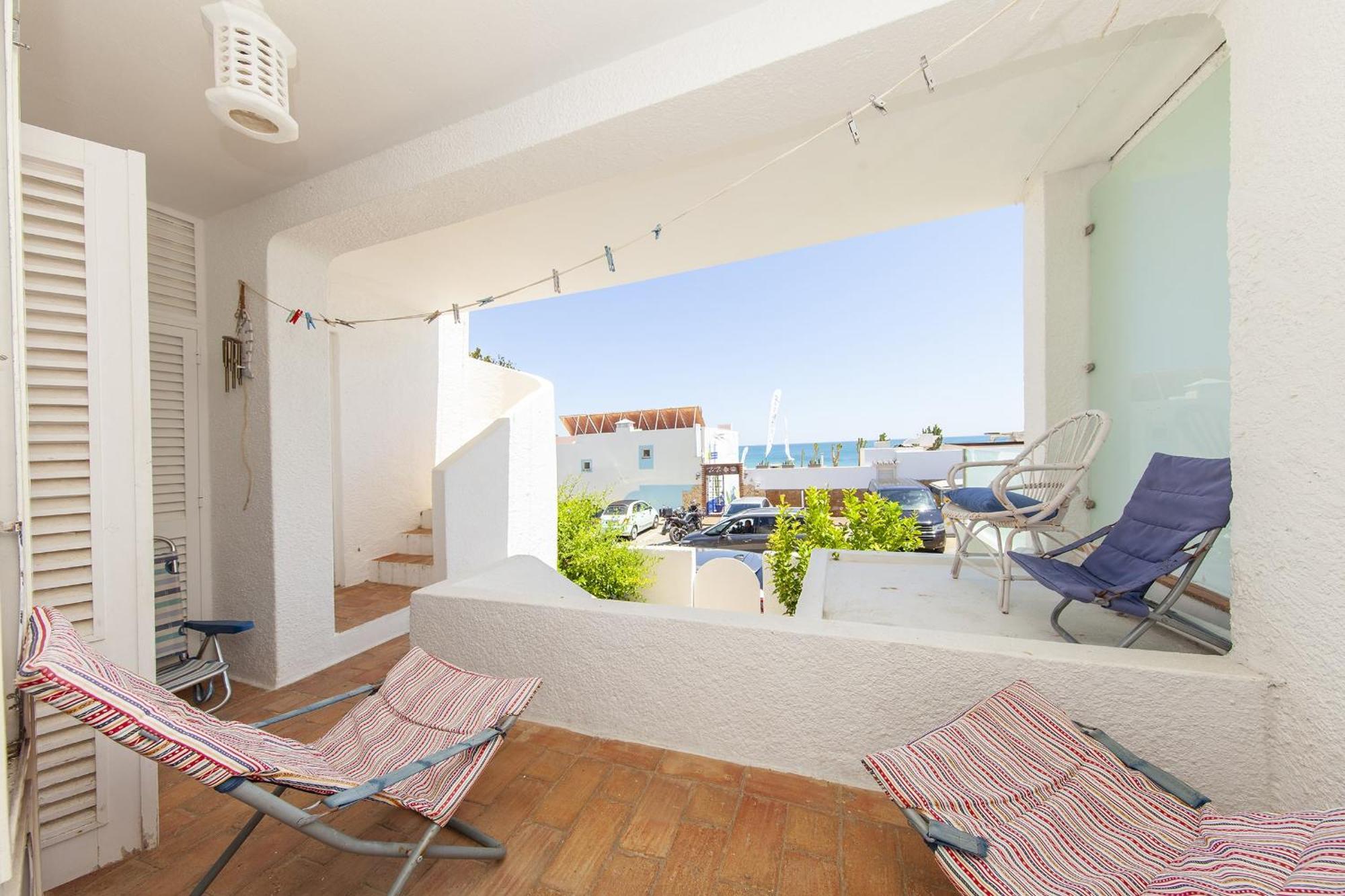 C22 - Beco Do Poco Beach Townhouse In Senhora da Luz 외부 사진