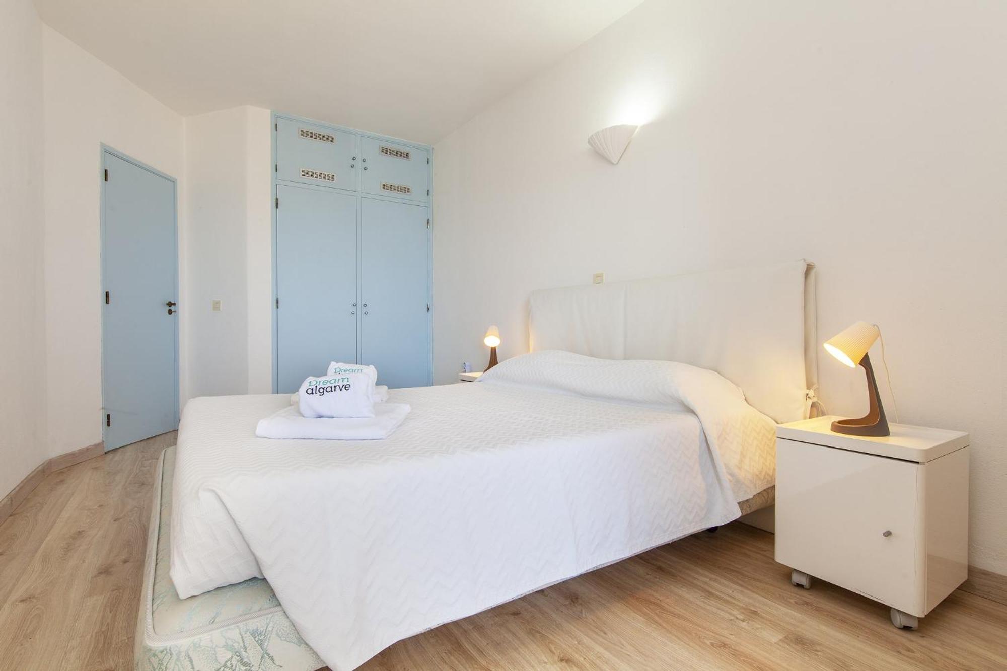 C22 - Beco Do Poco Beach Townhouse In Senhora da Luz 외부 사진
