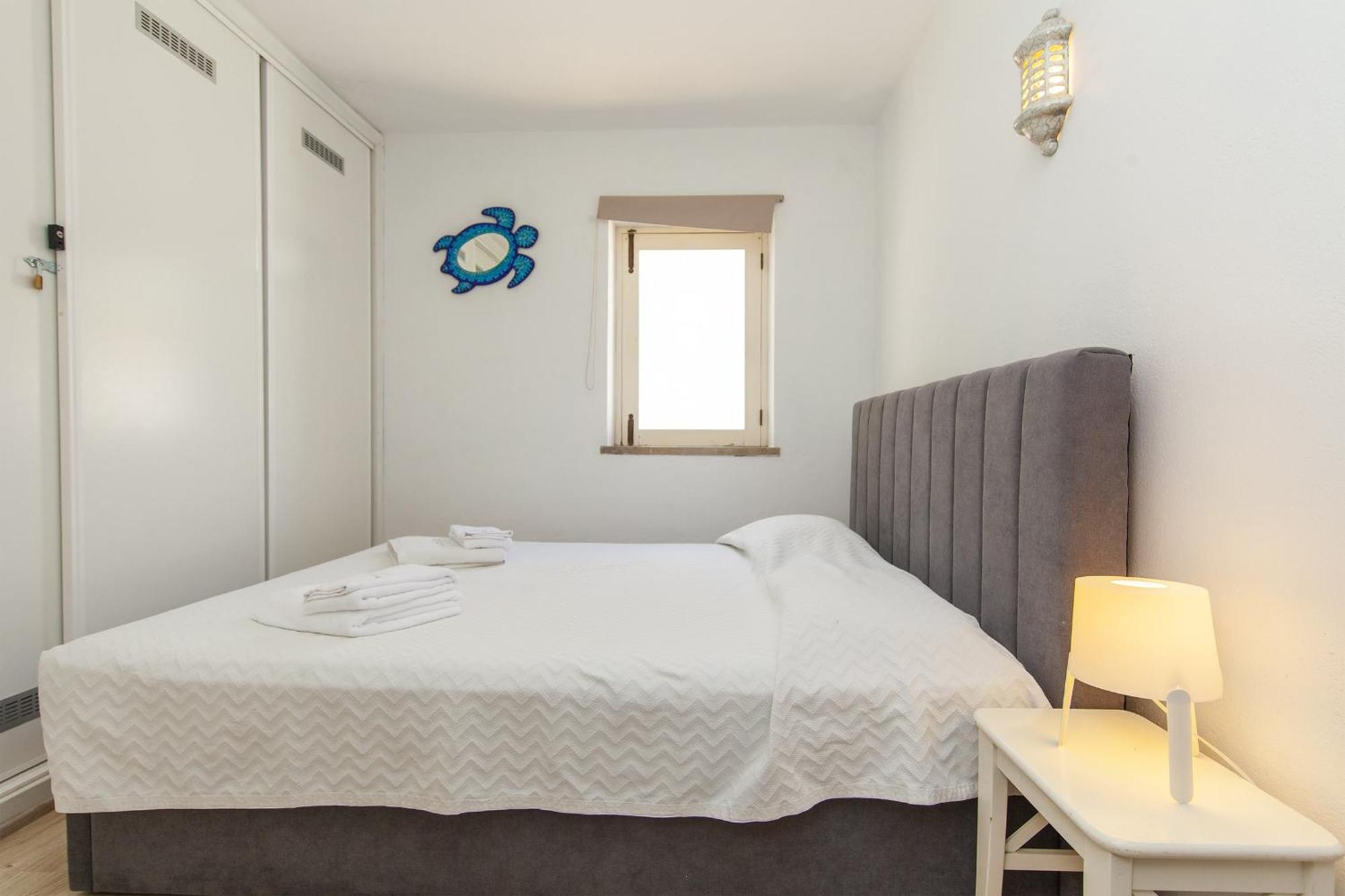 C22 - Beco Do Poco Beach Townhouse In Senhora da Luz 외부 사진