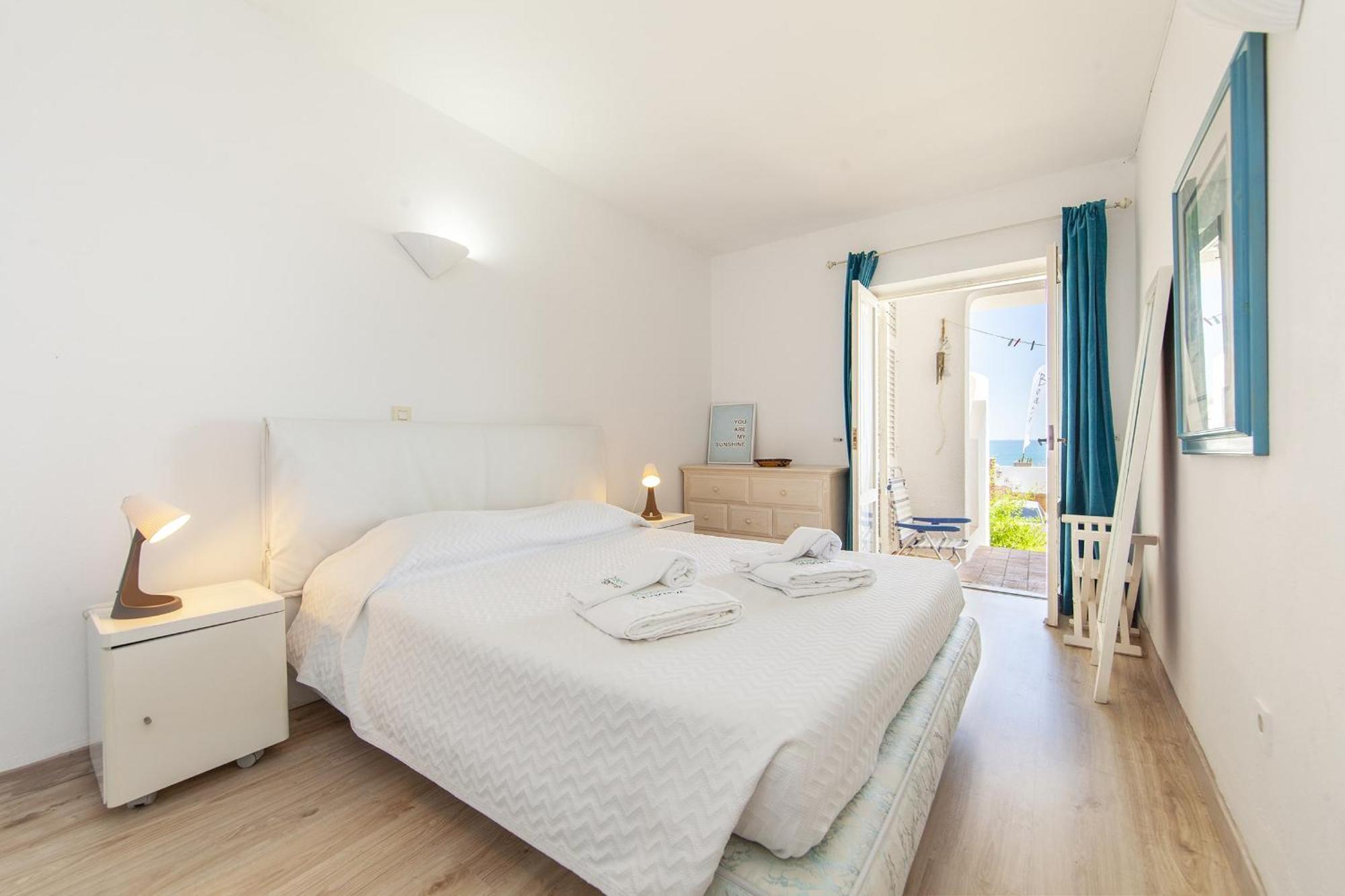 C22 - Beco Do Poco Beach Townhouse In Senhora da Luz 외부 사진